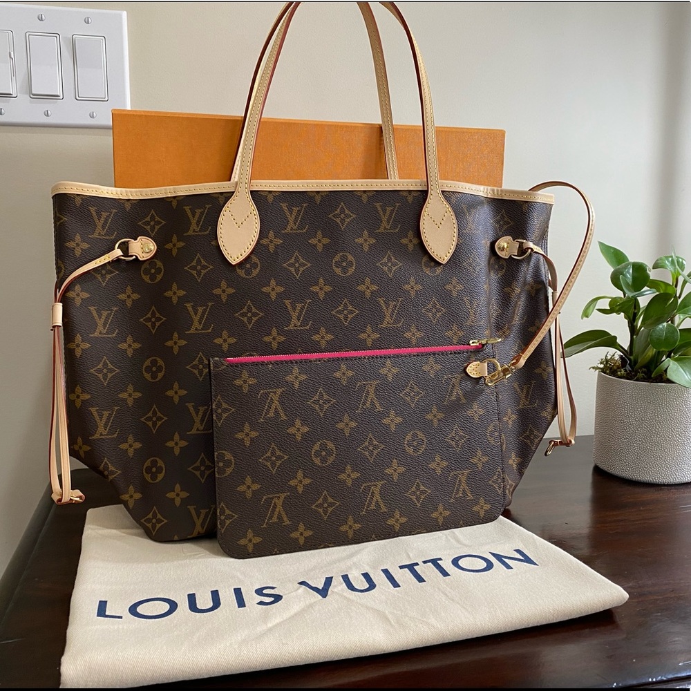 SOLD. NEW Never Carried - Louis Vuitton Neverfull MM Peony